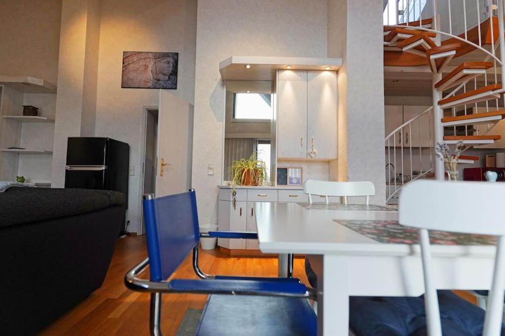 Grosse, Helle Wohnung Fuer Bis Zu 6 Personen Weinheim Exteriér fotografie