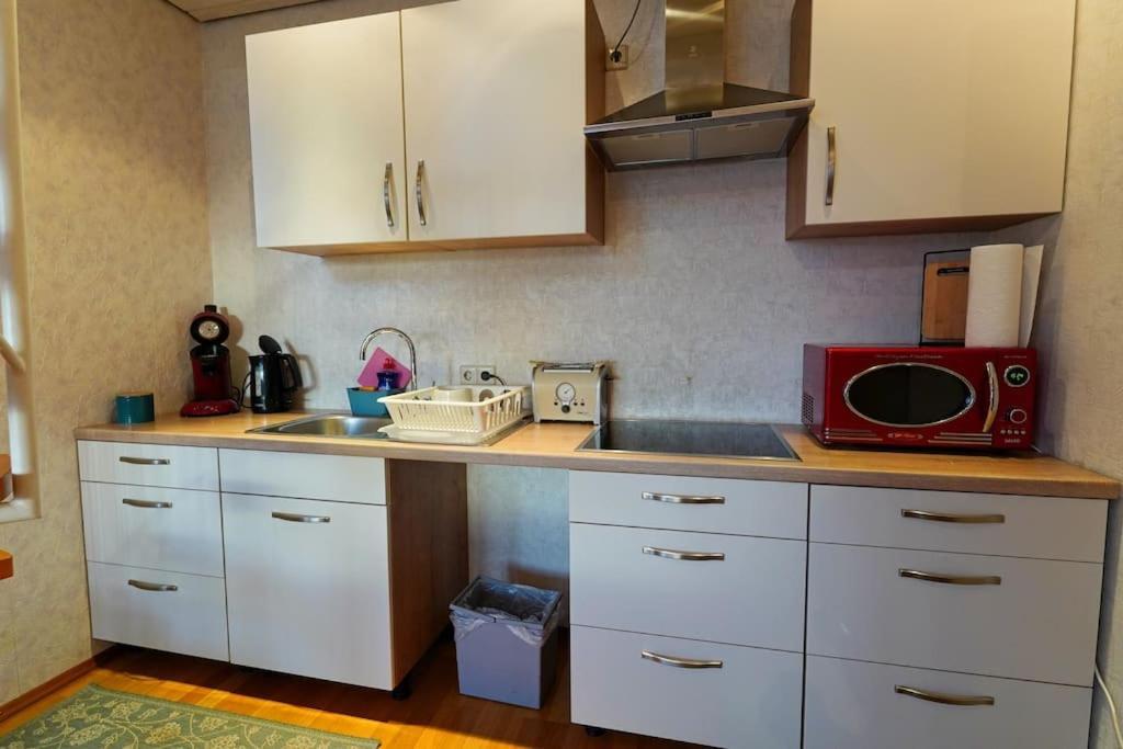 Grosse, Helle Wohnung Fuer Bis Zu 6 Personen Weinheim Exteriér fotografie