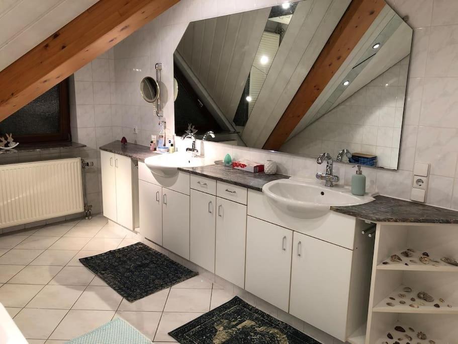 Grosse, Helle Wohnung Fuer Bis Zu 6 Personen Weinheim Exteriér fotografie